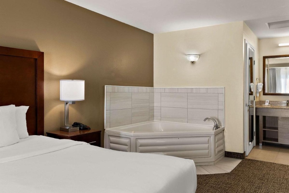 Comfort Inn & Suites Sequoia Kings Canyon Image 39
